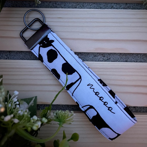Cow key fob wristlet - Picture 1 of 3